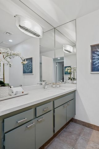 407 N Orchid Tree Lane, Palm Springs, CA 92262