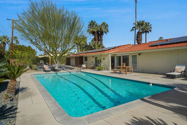 407 N Orchid Tree Lane, Palm Springs, CA 92262