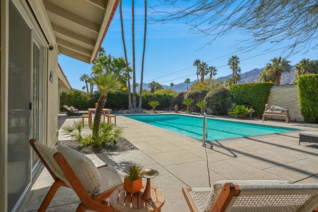 407 N Orchid Tree Lane, Palm Springs, CA 92262