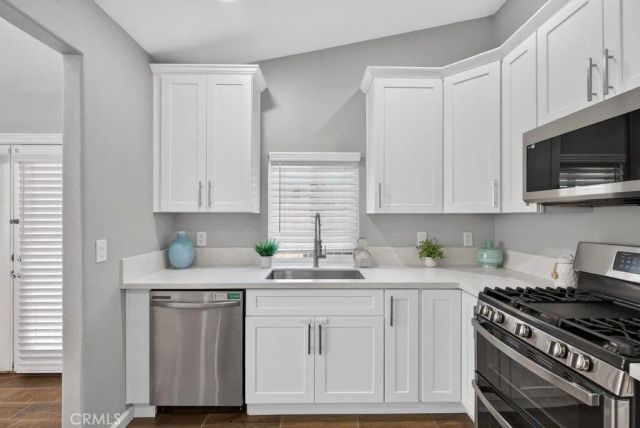 39747 Old Carriage, Murrieta, CA 92563