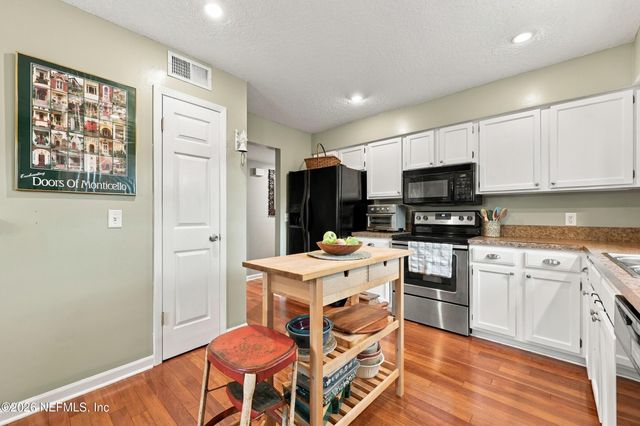 5248 TILTING OAKS Court W, Jacksonville, FL 32258