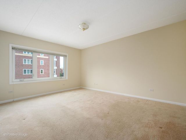7071 W TOUHY Avenue 408, Niles, IL 60714