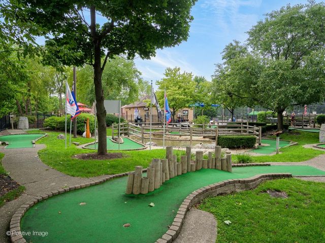 7071 W TOUHY Avenue 408, Niles, IL 60714