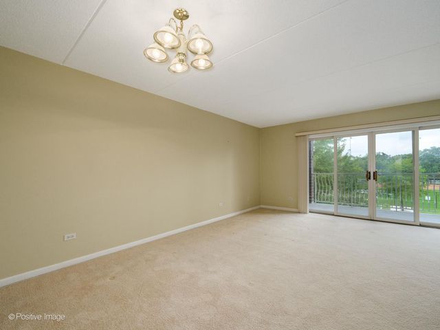 7071 W TOUHY Avenue 408, Niles, IL 60714