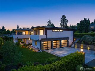 8926 NE 36th Street, Yarrow Point, WA 98004