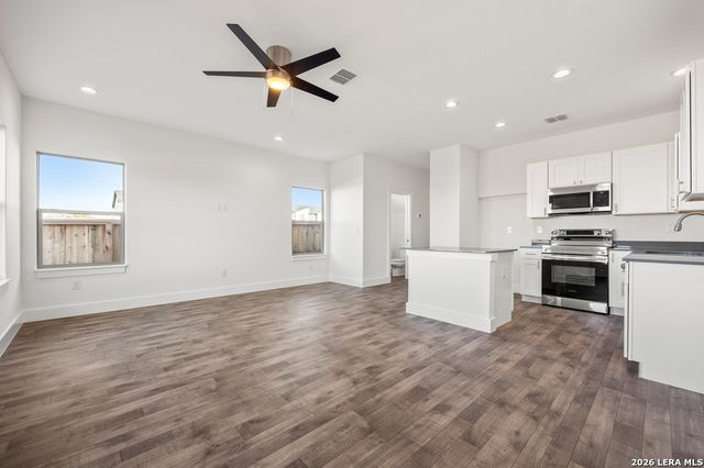 3362 Northwestern Dr, San Antonio, TX 78238