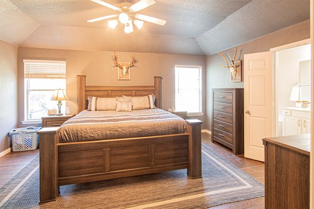 600 Fossil Wood Drive, Saginaw, TX 76179
