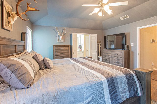 600 Fossil Wood Drive, Saginaw, TX 76179