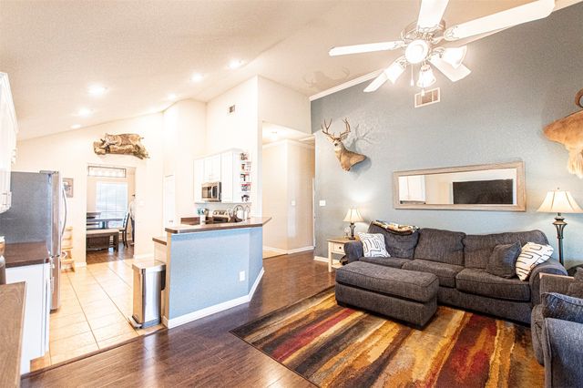 600 Fossil Wood Drive, Saginaw, TX 76179