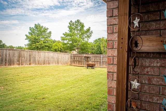 600 Fossil Wood Drive, Saginaw, TX 76179