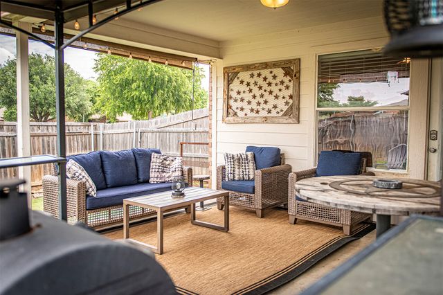 600 Fossil Wood Drive, Saginaw, TX 76179