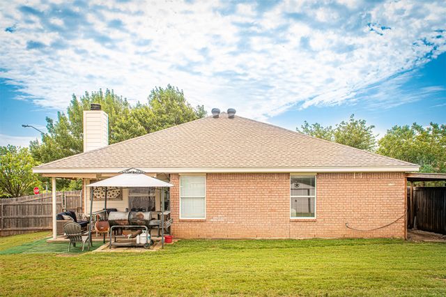 600 Fossil Wood Drive, Saginaw, TX 76179