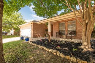 600 Fossil Wood Drive, Saginaw, TX 76179