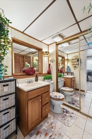 1182 Concord Drive, Elgin, IL 60120