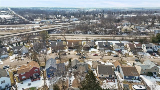 1182 Concord Drive, Elgin, IL 60120