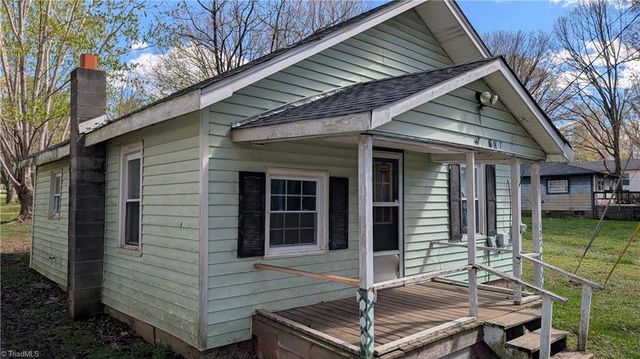 107 Murphy Street, Liberty, NC 27298