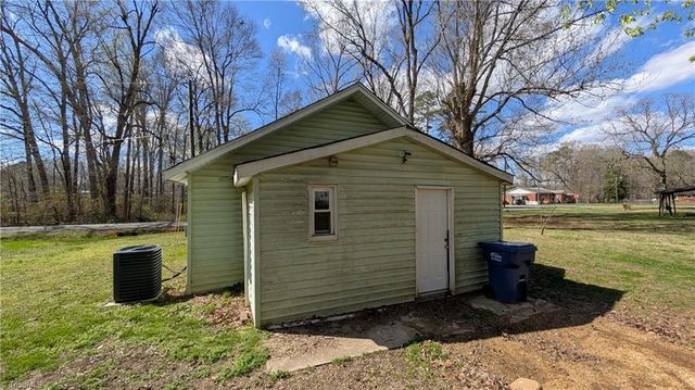 107 Murphy Street, Liberty, NC 27298