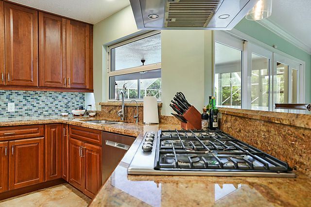 10356 Seagrape Way, Palm Beach Gardens, FL 33418