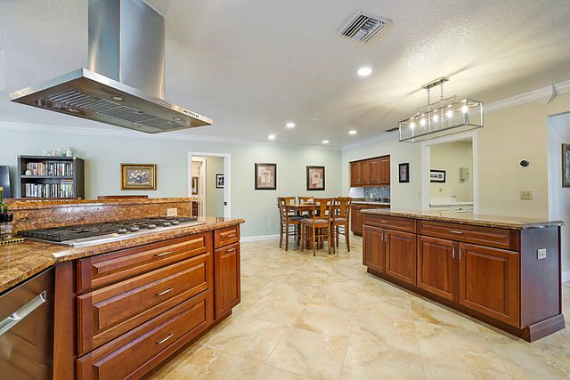 10356 Seagrape Way, Palm Beach Gardens, FL 33418