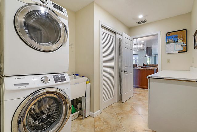 10356 Seagrape Way, Palm Beach Gardens, FL 33418