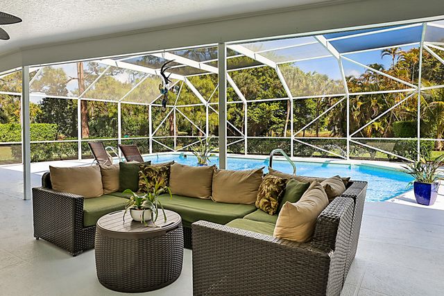 10356 Seagrape Way, Palm Beach Gardens, FL 33418