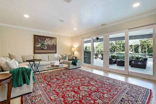 10356 Seagrape Way, Palm Beach Gardens, FL 33418