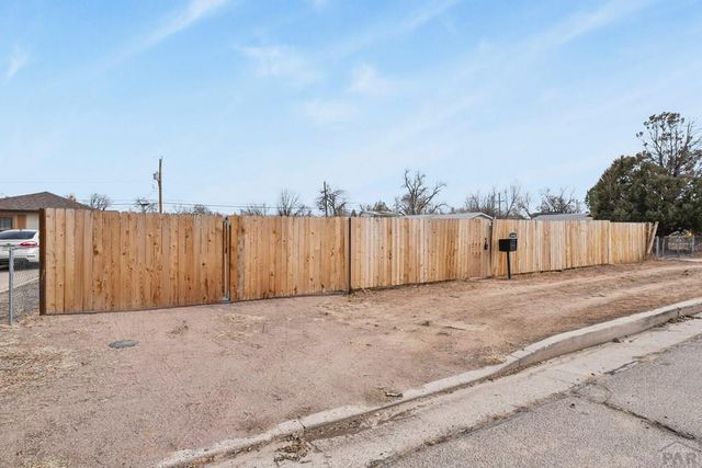 1640 Jackson St, Pueblo, CO 81004