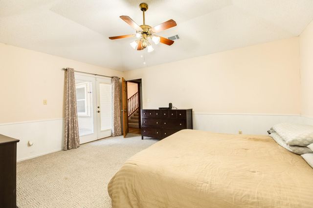 52 S Bachelor Button Street, Lake Jackson, TX 77566