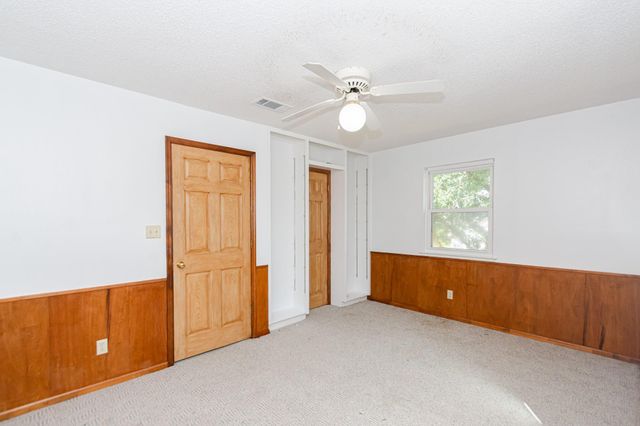 52 S Bachelor Button Street, Lake Jackson, TX 77566