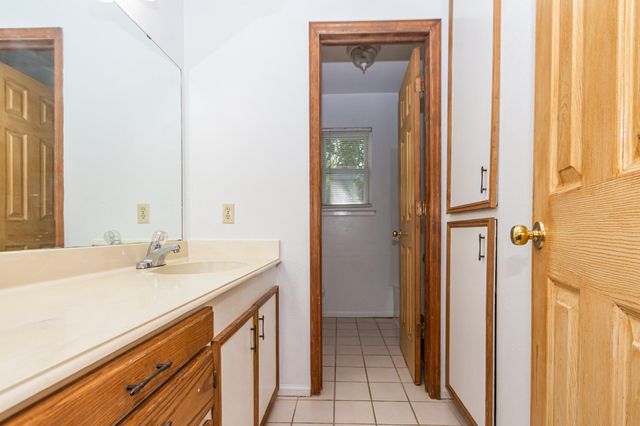 52 S Bachelor Button Street, Lake Jackson, TX 77566