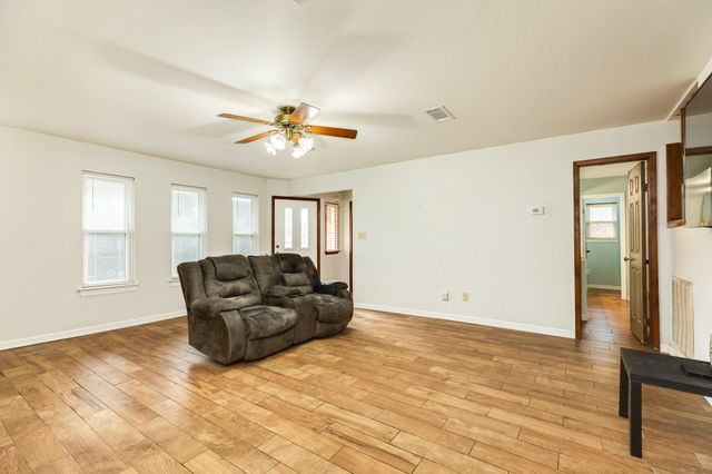 52 S Bachelor Button Street, Lake Jackson, TX 77566