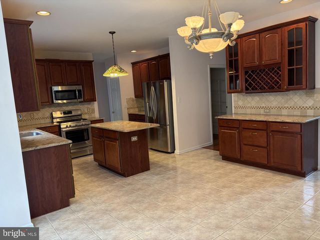 2 CARRINGTON CT, Sewell, NJ 08080
