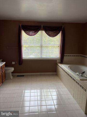 2 CARRINGTON CT, Sewell, NJ 08080