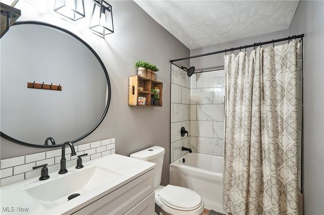 5735 W Maple Road, Geneva, OH 44041