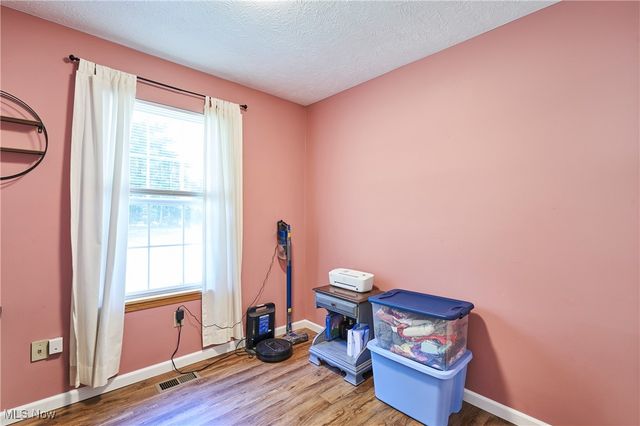 5735 W Maple Road, Geneva, OH 44041