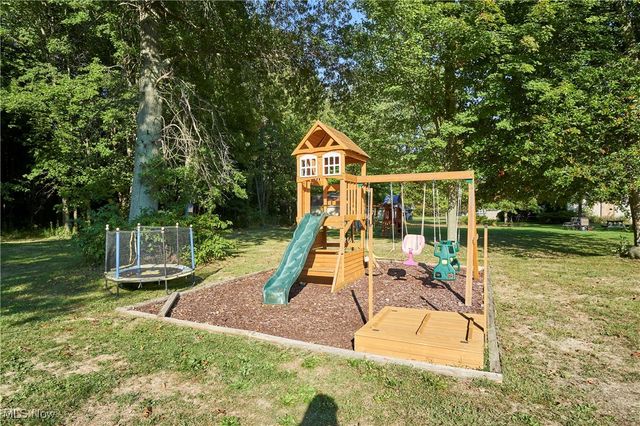 5735 W Maple Road, Geneva, OH 44041