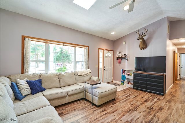 5735 W Maple Road, Geneva, OH 44041