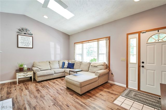 5735 W Maple Road, Geneva, OH 44041