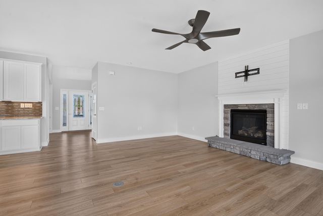 2291 Calendula Road, Lexington, KY 40511