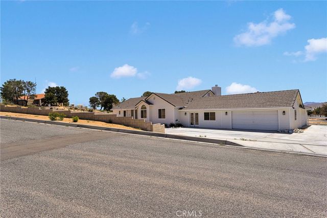 27679 River Rock, Helendale, CA 92342