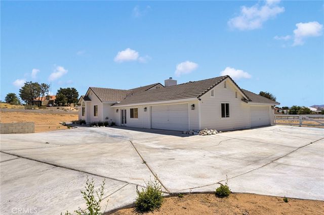 27679 River Rock, Helendale, CA 92342