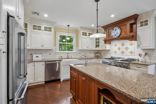 159 Center Avenue, Little Falls, NJ 07424