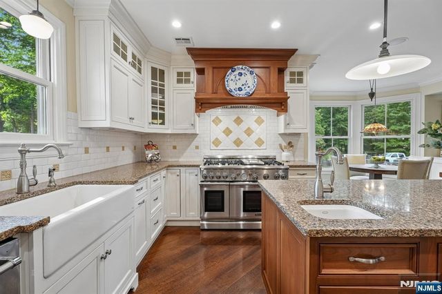 159 Center Avenue, Little Falls, NJ 07424