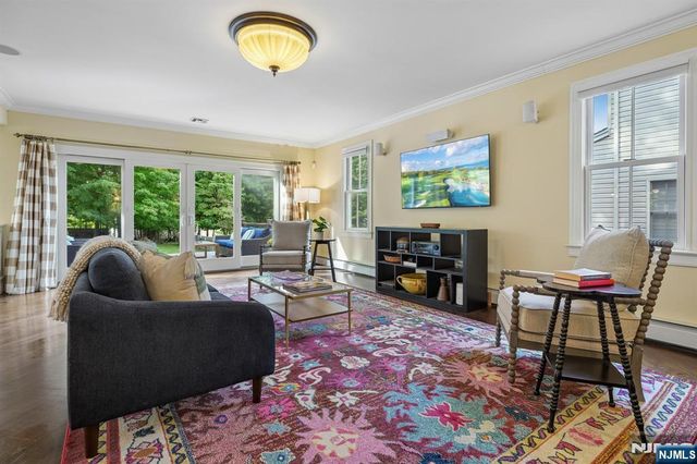 159 Center Avenue, Little Falls, NJ 07424