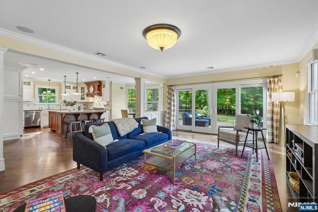 159 Center Avenue, Little Falls, NJ 07424