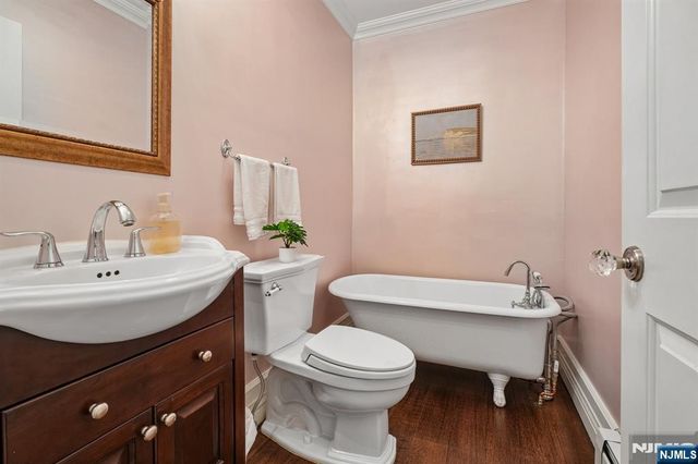 159 Center Avenue, Little Falls, NJ 07424