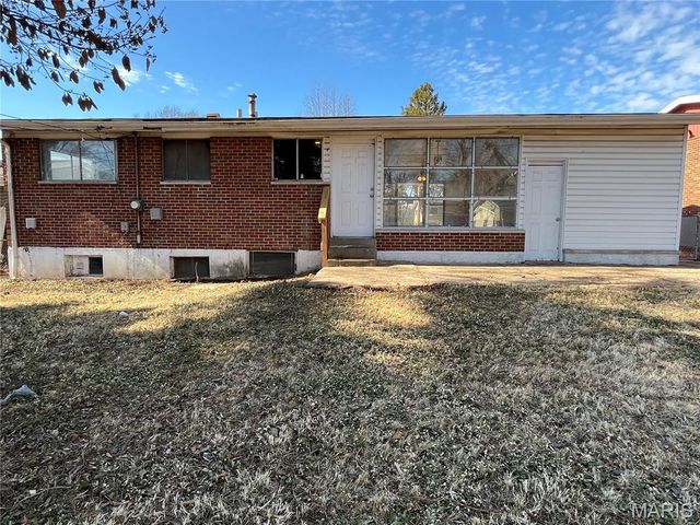 10224 Viscount Drive, St Louis, MO 63136