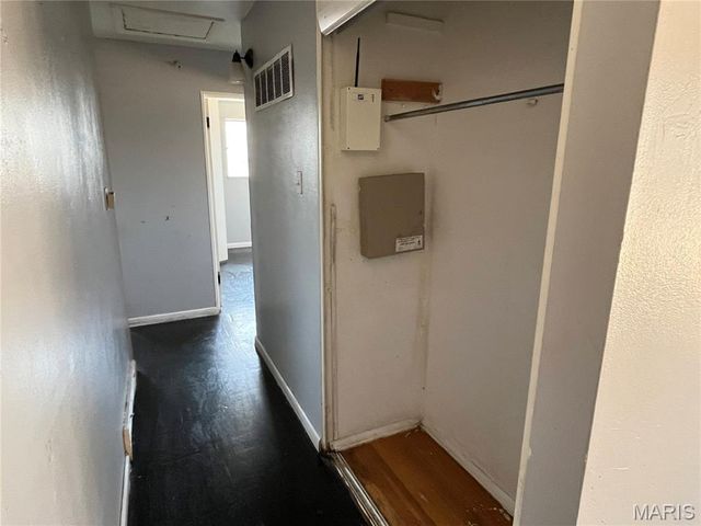 10224 Viscount Drive, St Louis, MO 63136