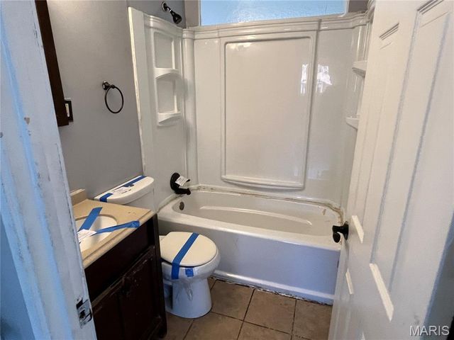 10224 Viscount Drive, St Louis, MO 63136