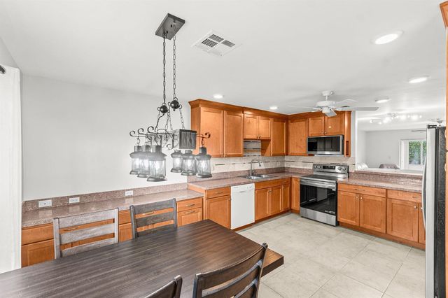5074 Privet Place B, Delray Beach, FL 33484